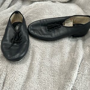 Black Revolution tap shoes , size 8M